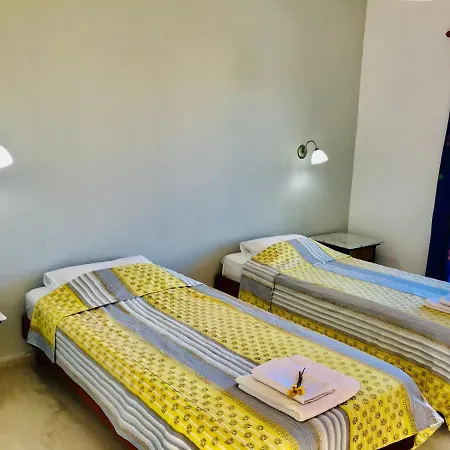 Guest house In - Banos And Swimming Pool Near The